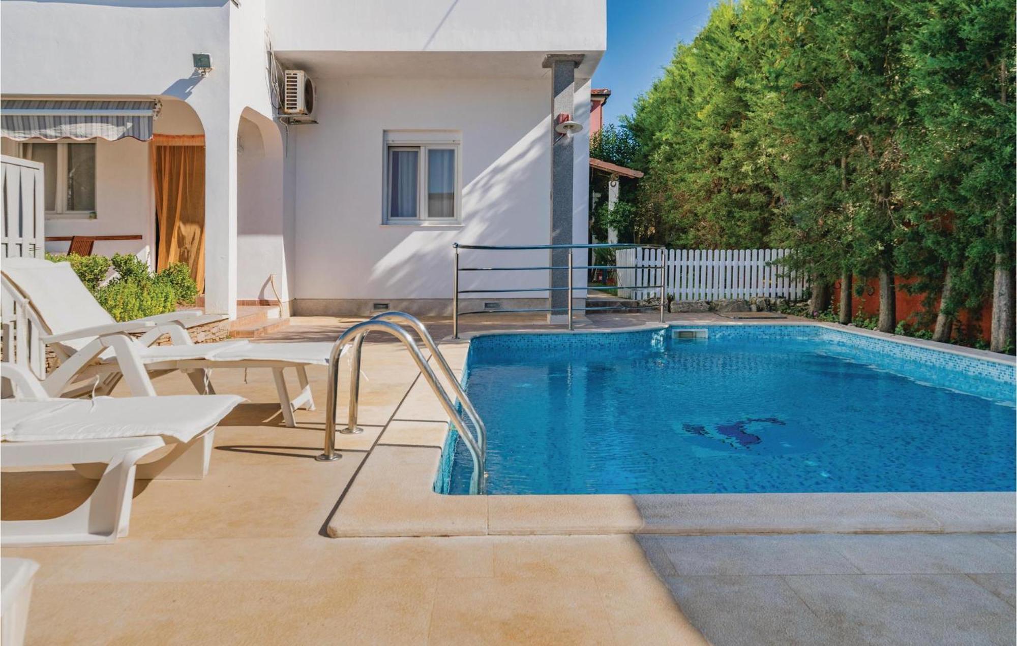 Nice Apartment In Fazana With Wifi Fondole Luaran gambar