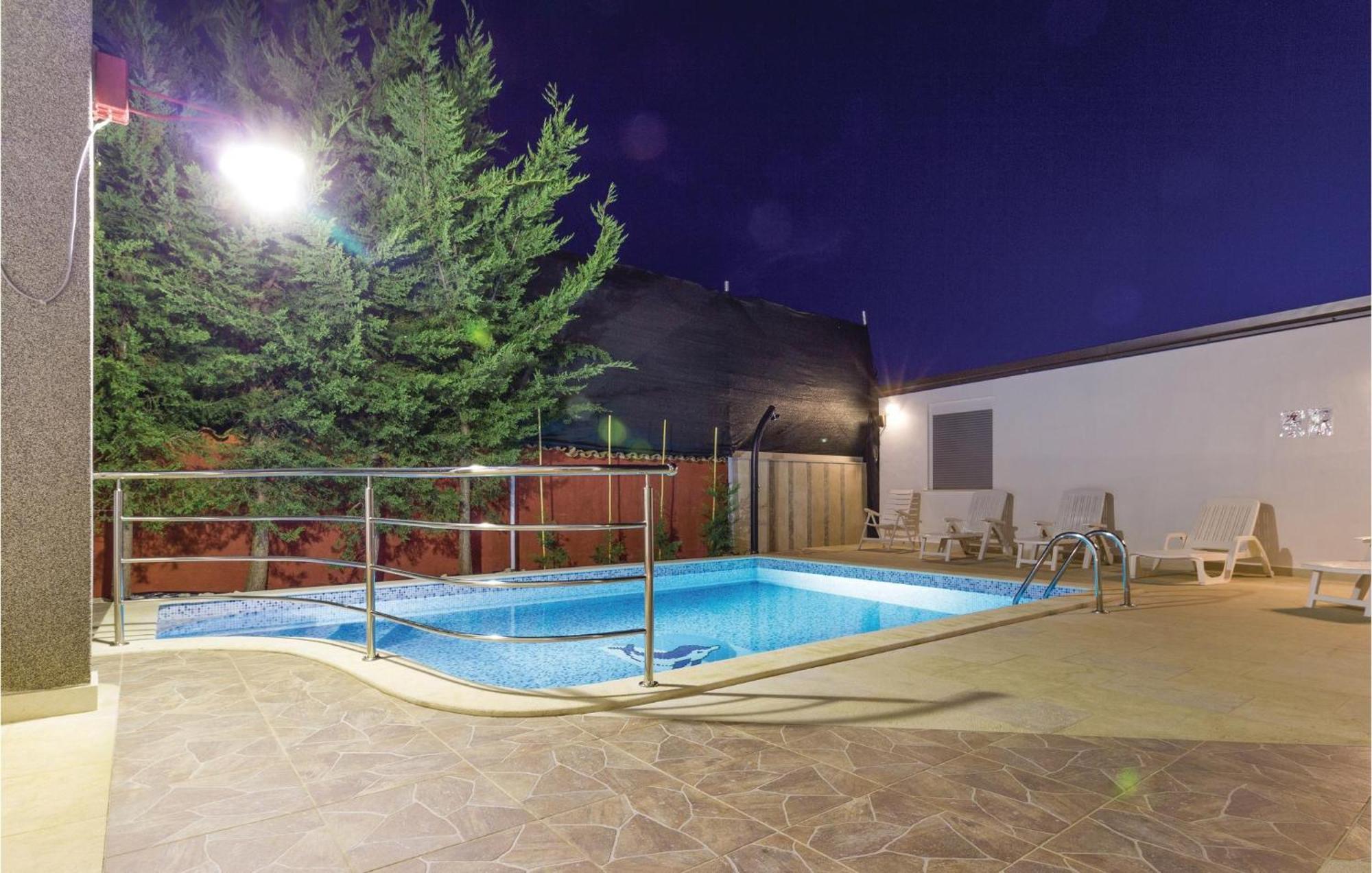 Nice Apartment In Fazana With Wifi Fondole Luaran gambar